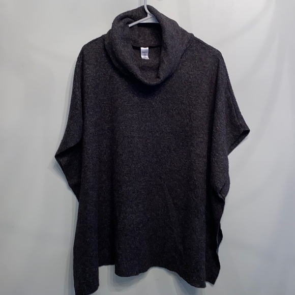 GAP Sweaters - Gap Body cowl neck poncho sweater
